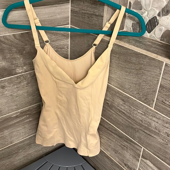 7-Piece EUC Shapewear Bundle - sizes M/L and Large - Picture 6 of 17